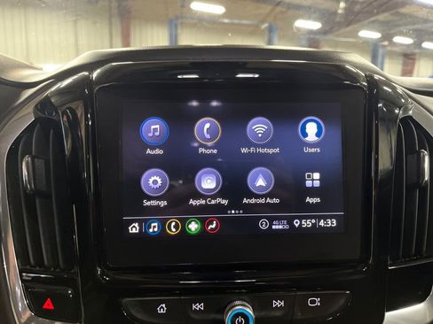 Used 2020 Chevrolet Traverse LT w/ Driver Confidence II Package image 22