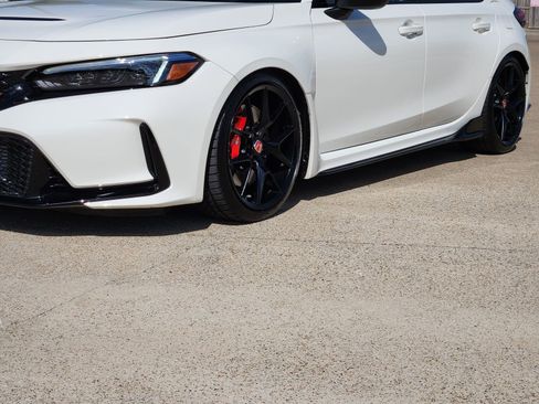 Used 2024 Honda Civic Type R image 12