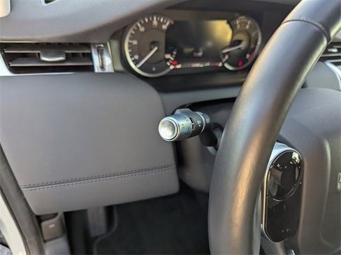 Used 2020 Land Rover Discovery Sport image 20