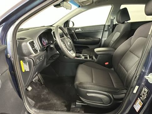 Used 2022 Kia Sportage LX AWD/4WD image 11