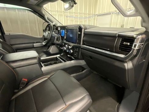 Used 2025 Ford F350 Lariat w/ Lariat Ultimate Package AWD/4WD image 17