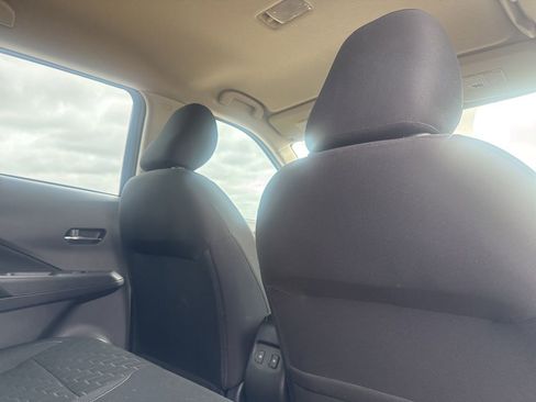 Used 2023 Nissan Kicks SV FWD image 31