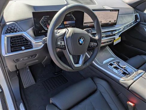 Used 2026 BMW X5 sDrive40i image 3