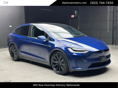 Used 2022 Tesla Model X image 9