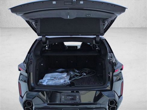 Certified 2025 BMW XM image 6
