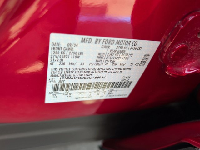 Used 2025 Ford Explorer ST AWD/4WD image 15