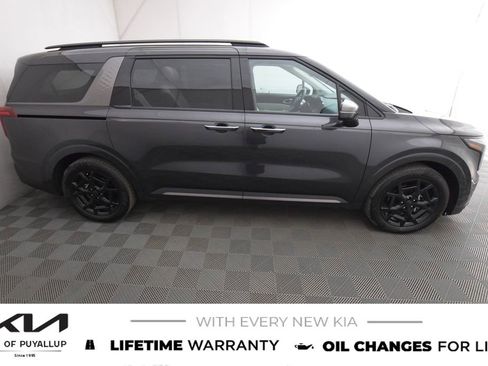 New 2025 Kia Carnival SX Prestige image 4