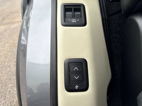 Used 2024 Land Rover Range Rover Long Wheelbase SE AWD/4WD image 35