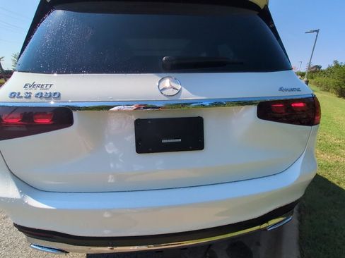Used 2026 Mercedes-Benz GLS 450 4MATIC image 6