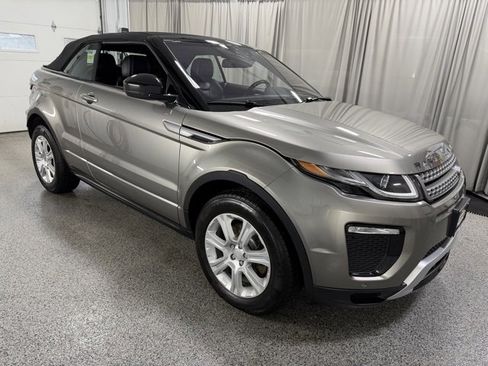 Used 2019 Land Rover Range Rover Evoque SE Dynamic image 8