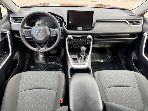 Used 2025 Toyota RAV4 XLE w/ Convenience Package FWD image 14