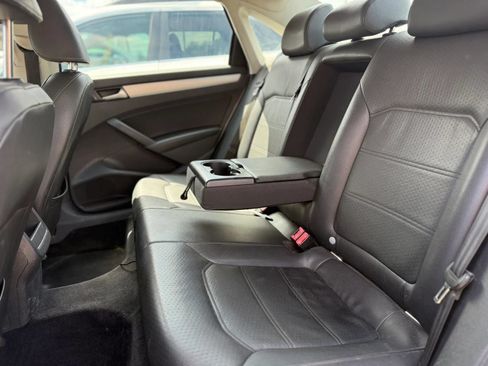 Used 2012 Volkswagen Passat 2.5 SE FWD image 15