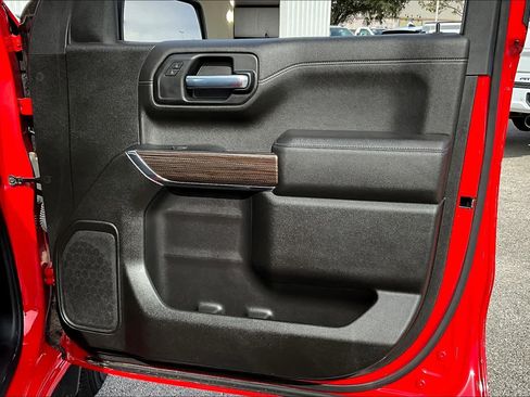 Used 2021 Chevrolet Silverado 1500 LT AWD/4WD image 22