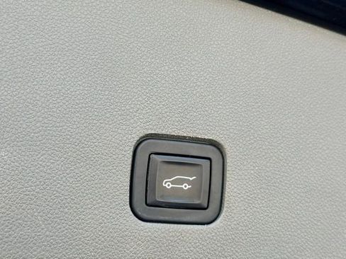 Used 2020 Cadillac XT6 Premium Luxury FWD image 29