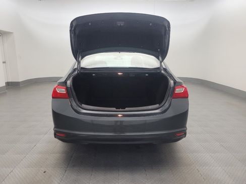 Used 2018 Chevrolet Malibu LT FWD image 29