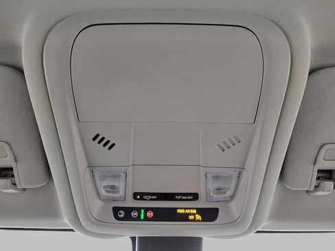 Used 2024 Chevrolet Equinox LS image 18