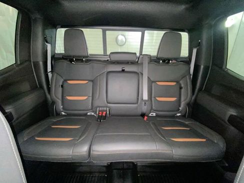 Certified 2022 GMC Sierra 1500 AT4 w/ AT4 Preferred Package image 13