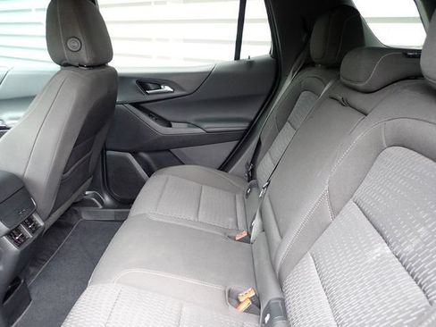 Used 2025 Chevrolet Equinox LT AWD/4WD image 17