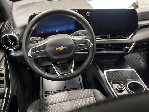 Used 2026 Chevrolet Equinox LT w/ LPO, Floor Liner Package FWD image 3