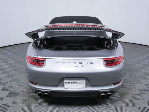 Certified 2019 Porsche 911 Carrera S image 31