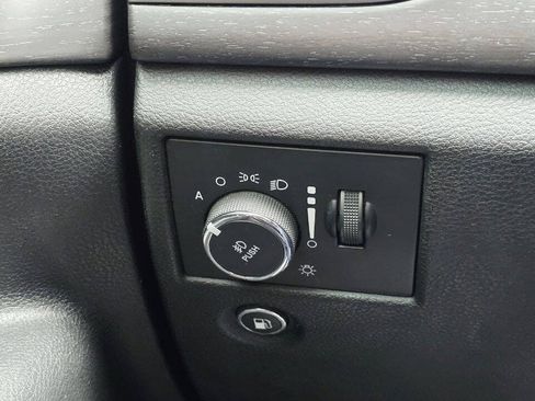 Used 2017 Jeep Grand Cherokee Altitude AWD/4WD image 34