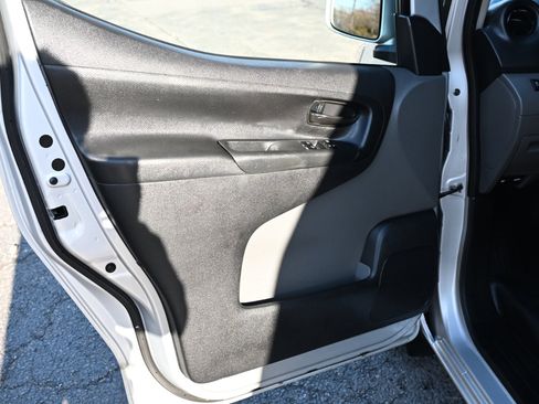 Used 2020 Nissan NV200 SV w/ Back Door Glass Package image 11