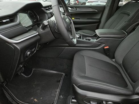 New 2026 Jeep Grand Cherokee L 2WD image 23