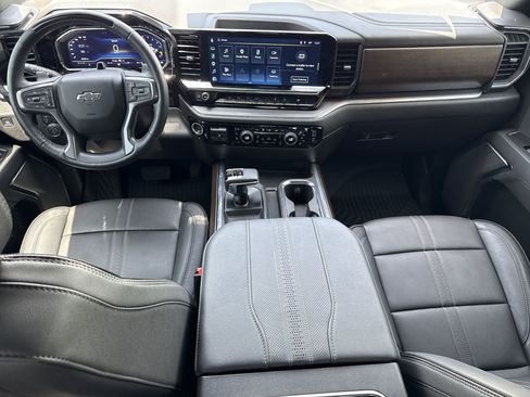 Used 2025 Chevrolet Silverado 1500 High Country w/ Midnight Edition AWD/4WD image 29
