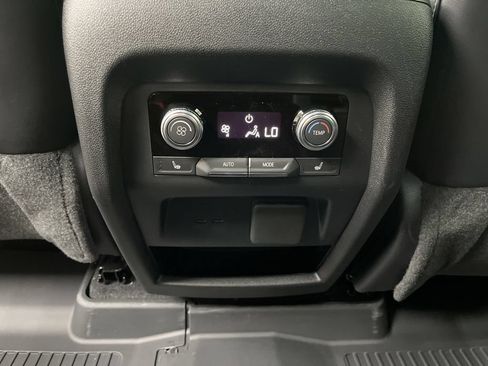 New 2026 GMC Acadia AT4 w/ Luxury Package AWD/4WD image 22