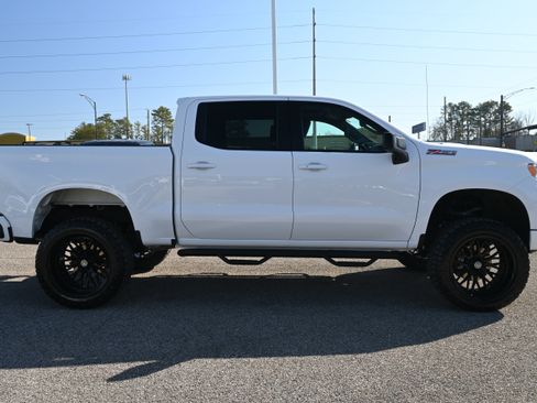 Used 2023 Chevrolet Silverado 1500 RST w/ Convenience Package II image 11