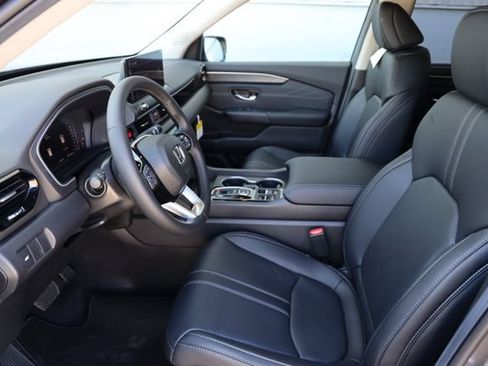 New 2026 Honda Pilot Touring image 13