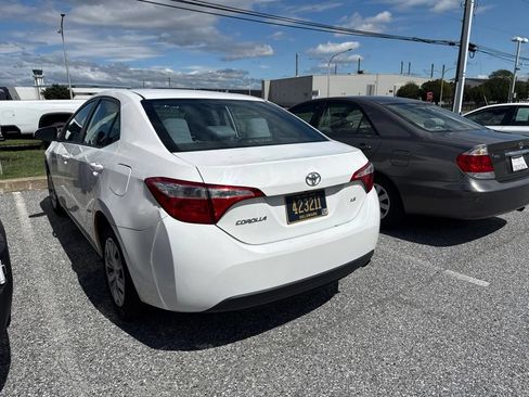 Used 2016 Toyota Corolla LE FWD image 6