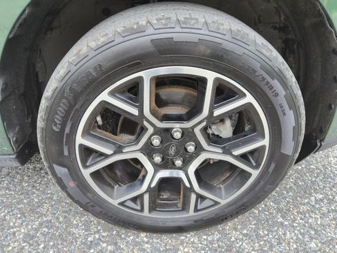 Used 2025 Ford Maverick Lariat w/ 4K Tow Package AWD/4WD image 9