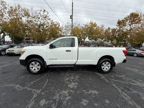 Used 2017 Nissan Titan S image 8