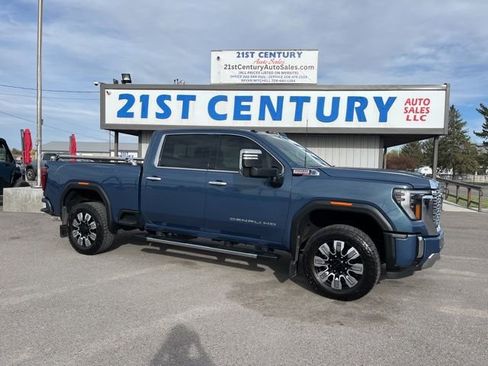 Used 2024 GMC Sierra 2500 Denali w/ Denali Reserve Package AWD/4WD image 1