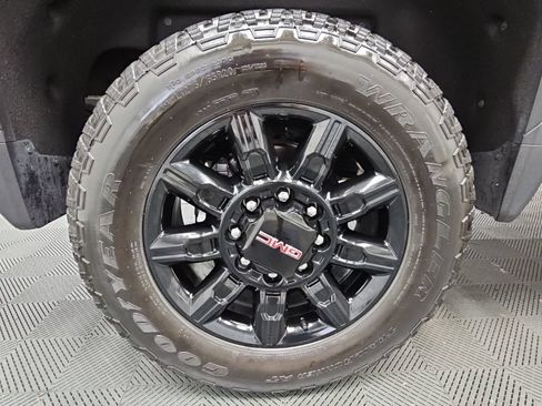 Used 2024 GMC Sierra 2500 AT4 w/ Technology Package AWD/4WD image 53