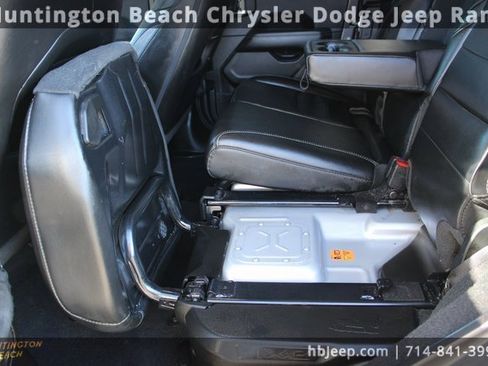 Used 2021 Jeep Wrangler Unlimited Sahara image 46