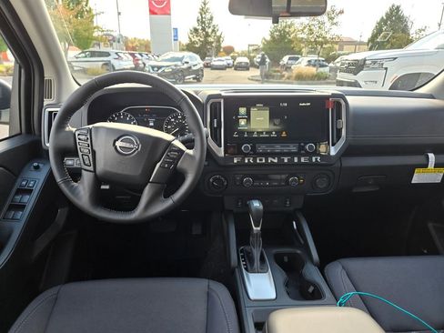 New 2025 Nissan Frontier SV w/ SV Convenience Package image 6
