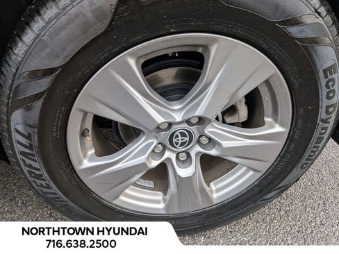 Used 2024 Toyota RAV4 XLE image 39