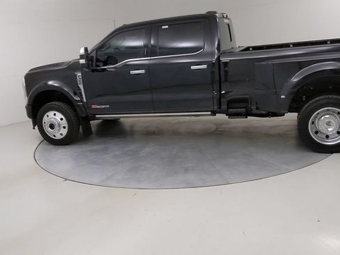 Certified 2024 Ford F450 Platinum w/ FX4 Off-Road Package AWD/4WD image 18