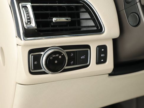 Used 2021 Lincoln Navigator Reserve w/ Luxury Package image 20