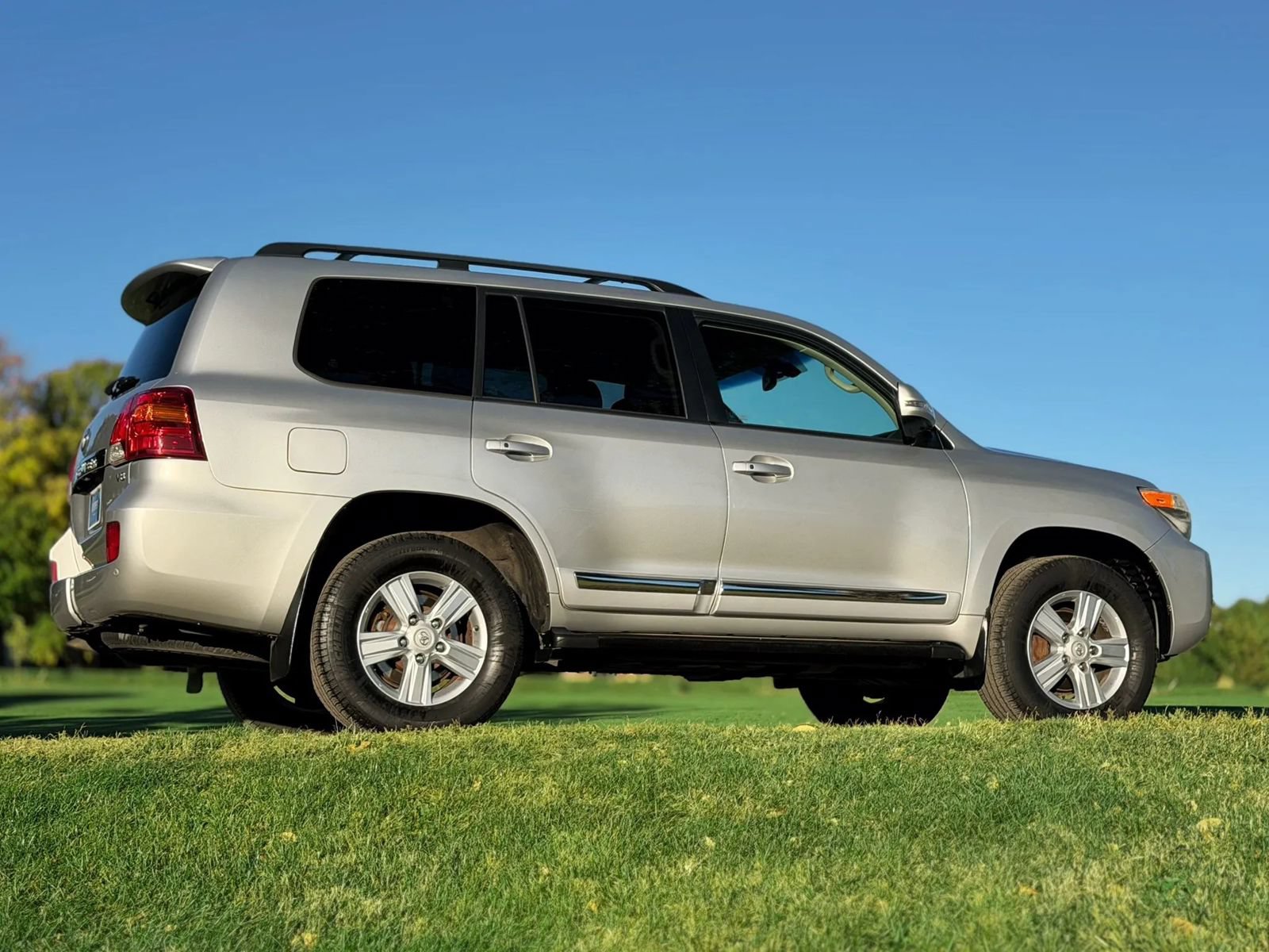 Used 2013 Toyota Land Cruiser AWD/4WD image 30