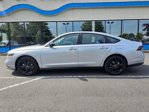 Certified 2025 Honda Accord SE image 2