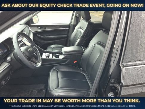 Used 2024 Jeep Grand Cherokee L Limited AWD/4WD image 19