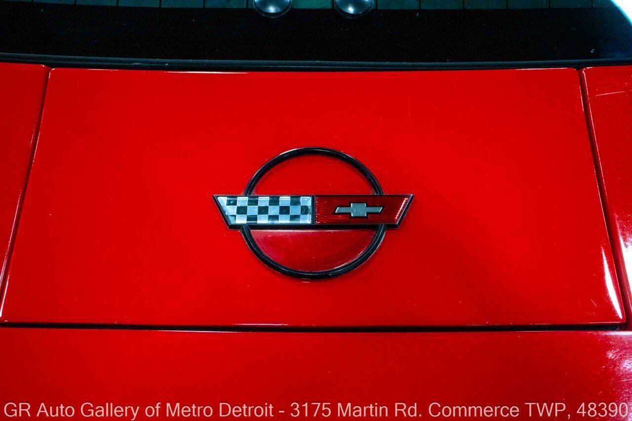 Used 1990 Chevrolet Corvette ZR-1 RWD image 30