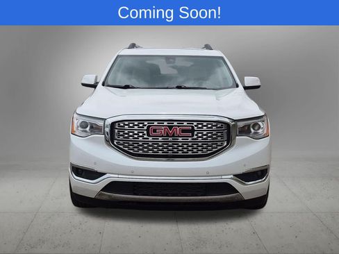Used 2019 GMC Acadia Denali w/ Technology Package AWD/4WD image 9