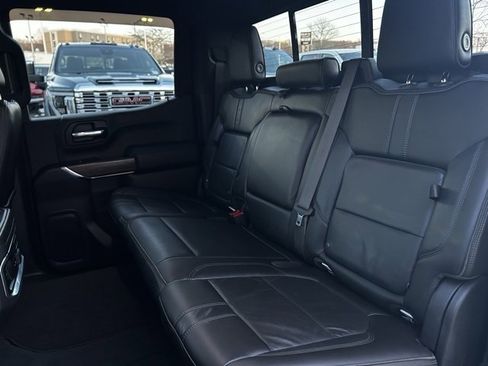 Used 2019 Chevrolet Silverado 1500 High Country image 25