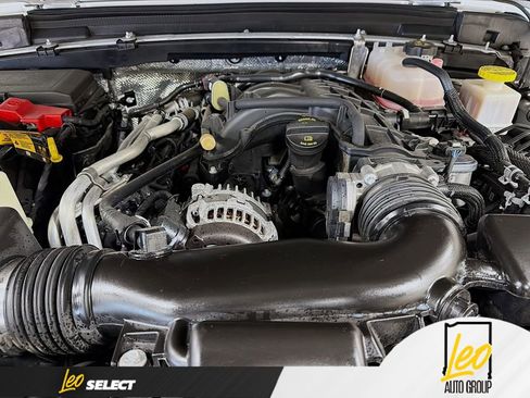 Used 2024 Jeep Gladiator Sport image 28