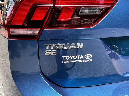 Used 2018 Volkswagen Tiguan SE FWD image 27