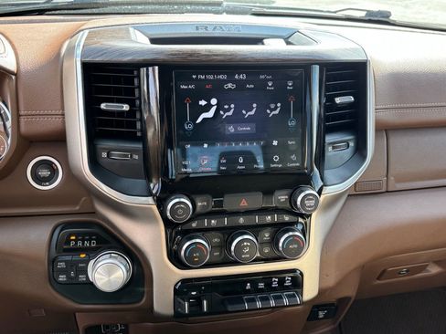 Used 2020 RAM 1500 Laramie AWD/4WD image 17
